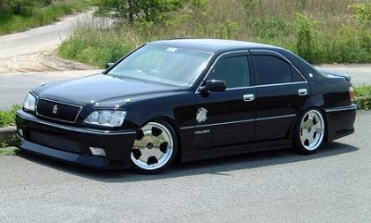 17CROWN ROYAL / ATHLETE SEDAN