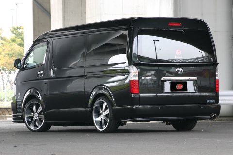 200系ハイエースWIDEBODY