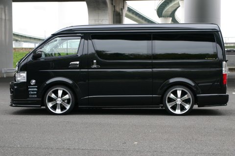 200系ハイエースWIDEBODY