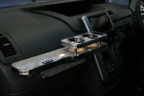 ZRR70W Noah Si・S（エアロ）グレード車用